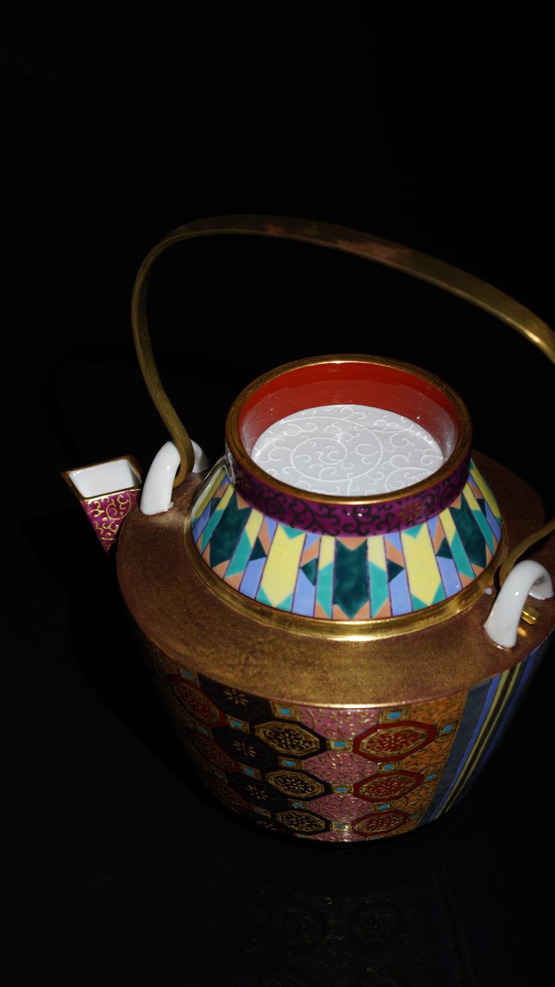 KACHOUMUTAN II - SHOKKOU teapot -